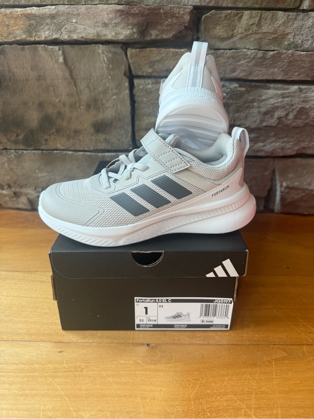 NIB/New adidas Kids White and Gray FortaRun Athletic Sneakers Size 1